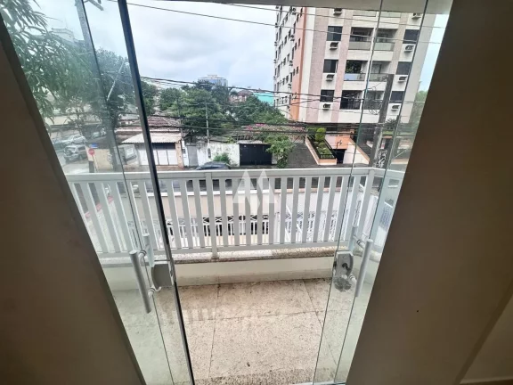 Imagem Casa Tríplex à Venda – Alto Padrão no Bairro Aparecida, Grande oportunidade.....