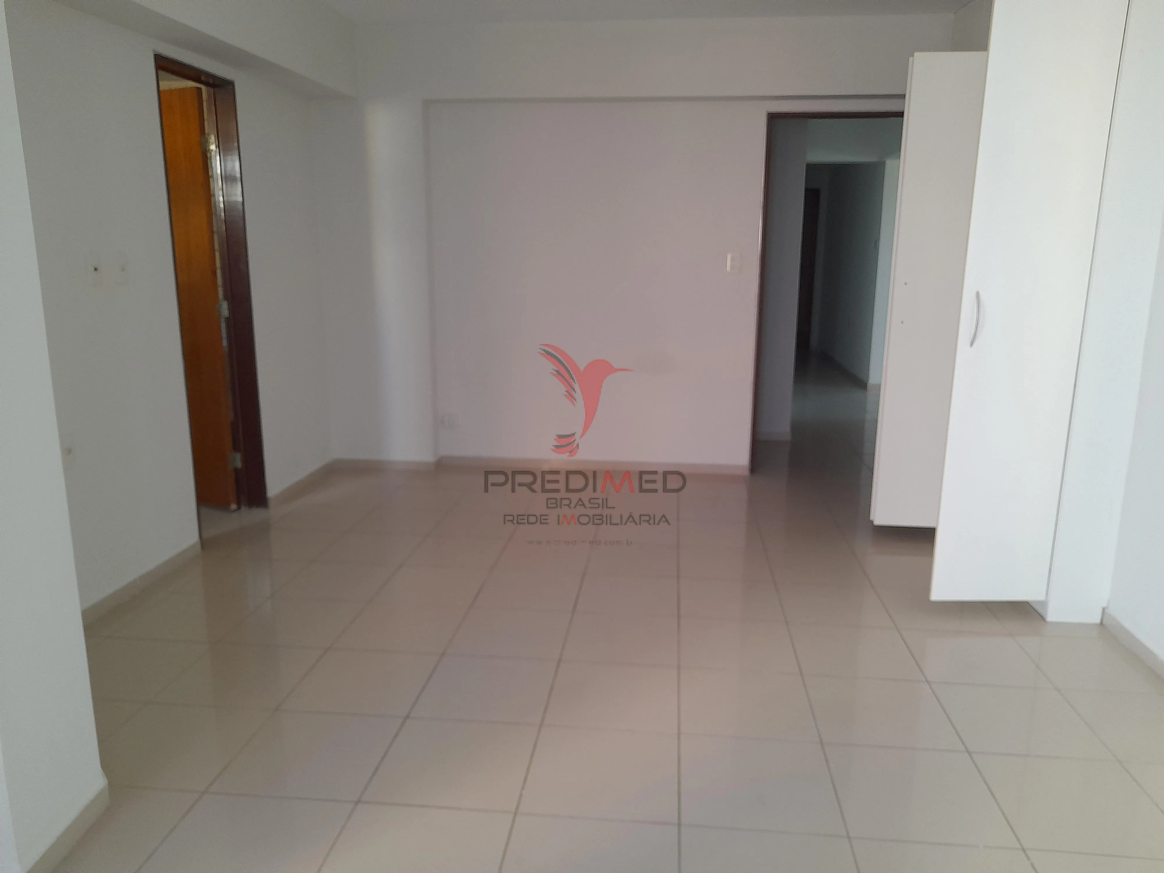 Imagem Apartamento em Manaira com 220 mts2. 4 Suites, 2 Varandas, 3 Vagas de Garagem, 1 por andar