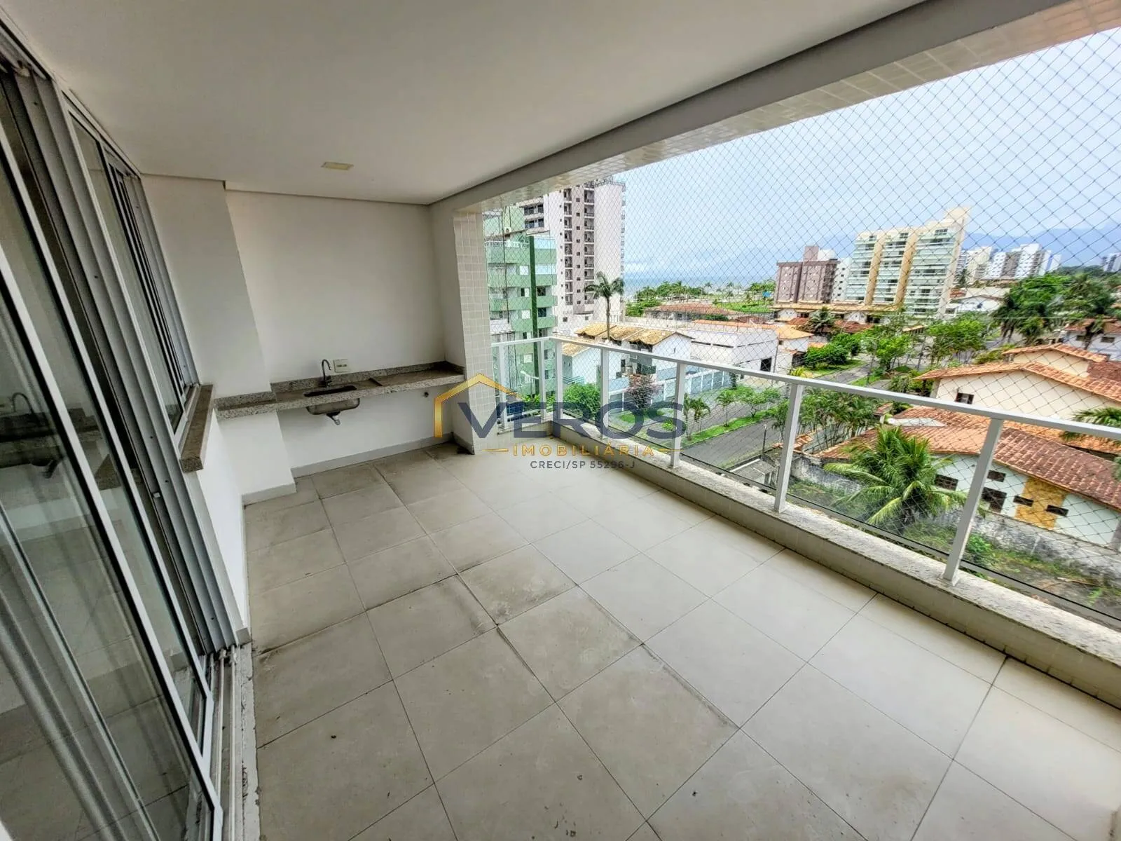 Imagem Apartamento 3 Dormitórios 400 metros da Praia do Indaia