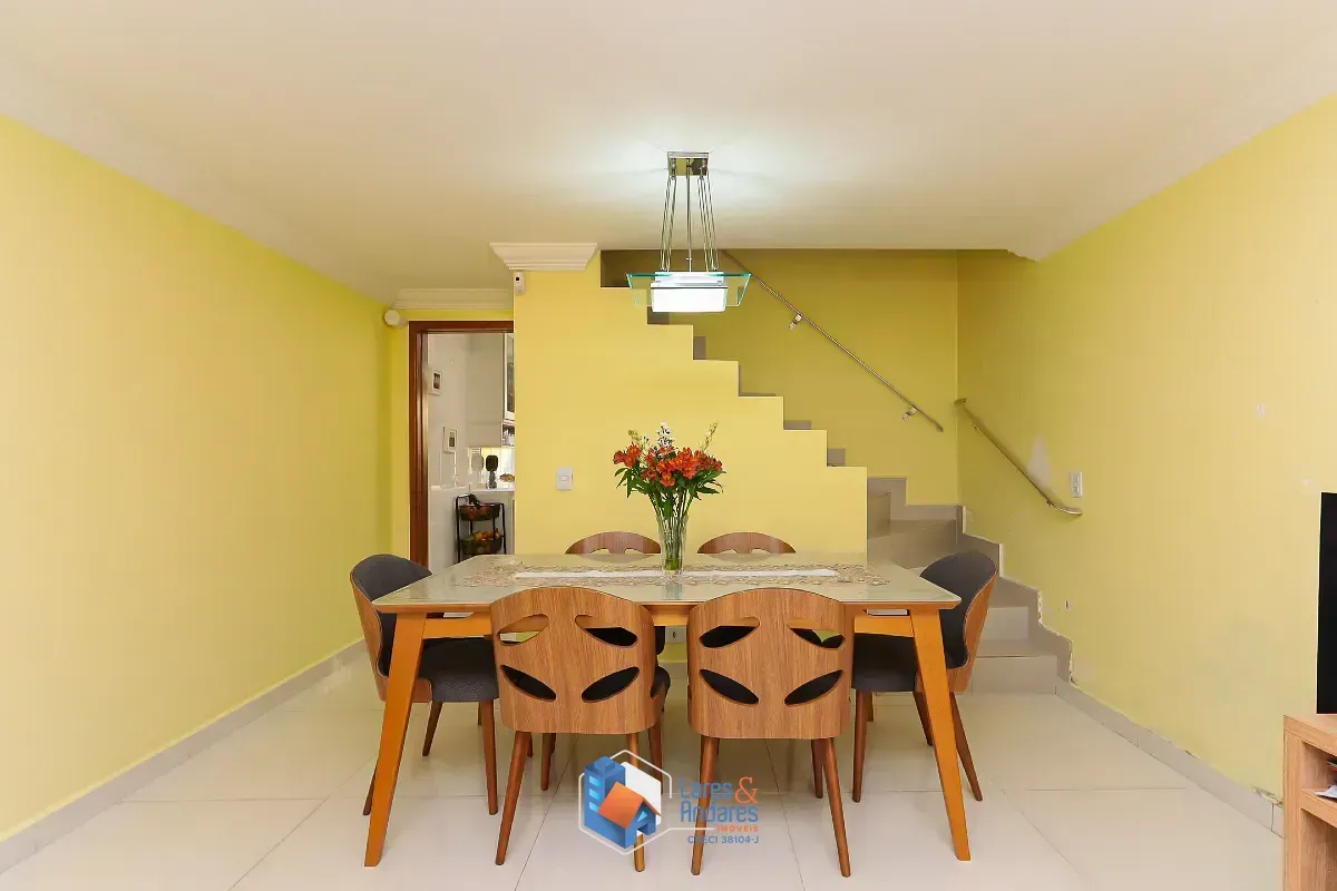 Imagem Casa para venda em Parque da Lapa com 2 quartos, 105m²