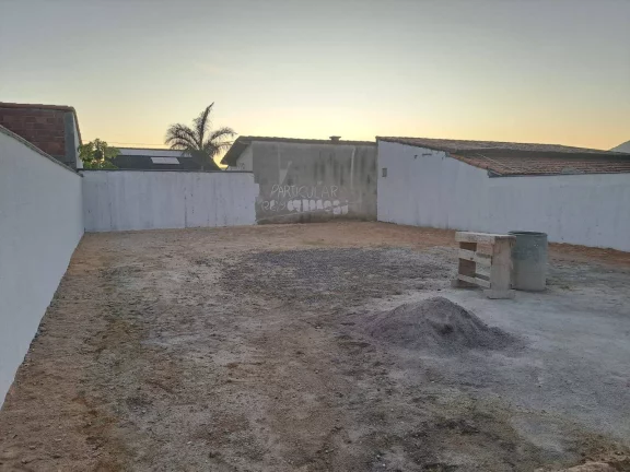 Imagem Casa Itaipuaçu. A proveite excelente oportunidade em terreno inteiro.