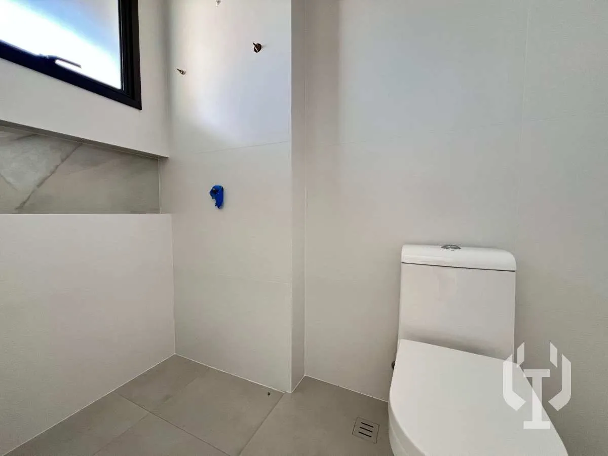 Imagem Apartamento 3 Suítes Quadra Mar em Meia Praia