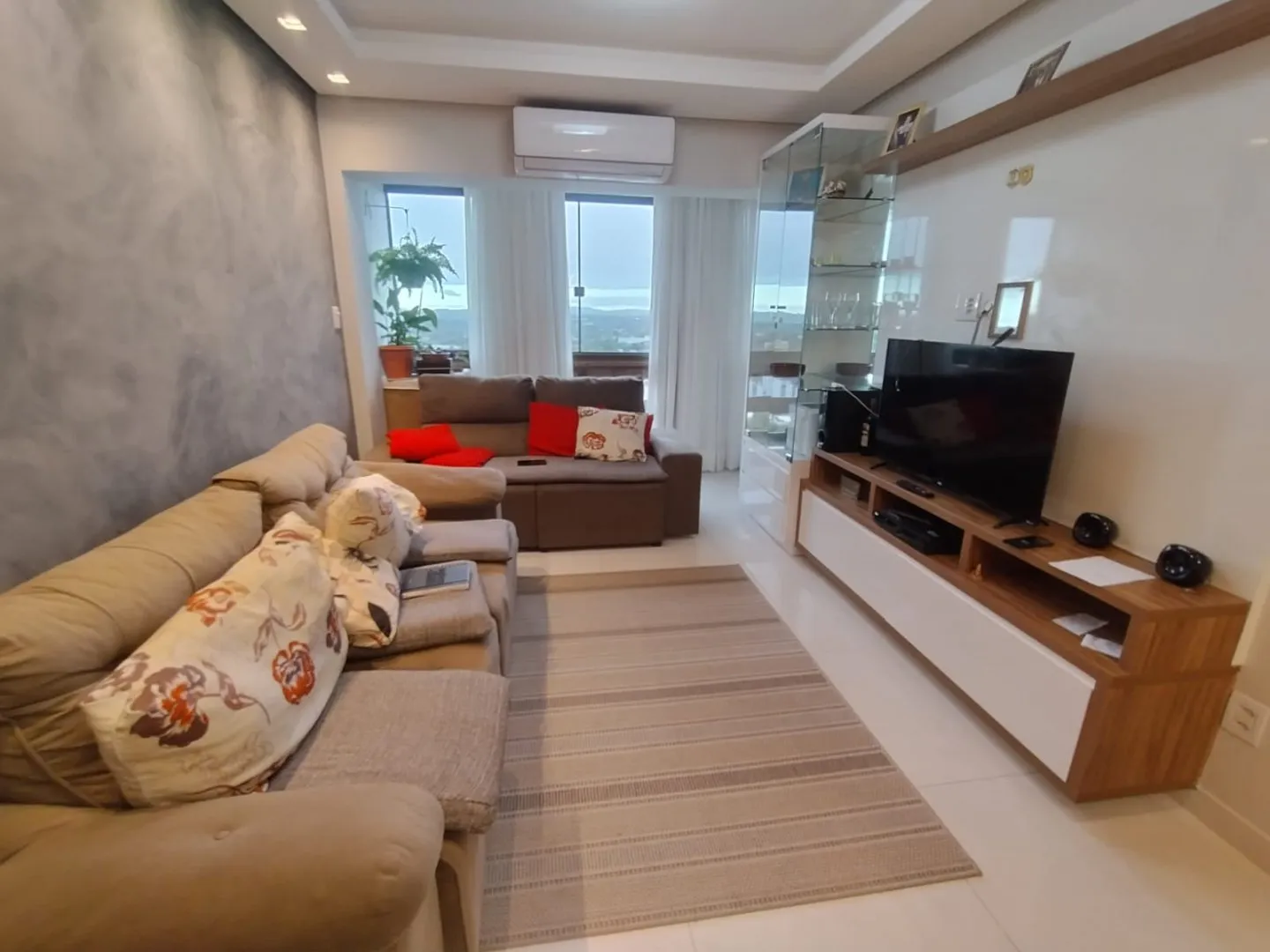 Apartamento à Venda no Centro de Viamão
