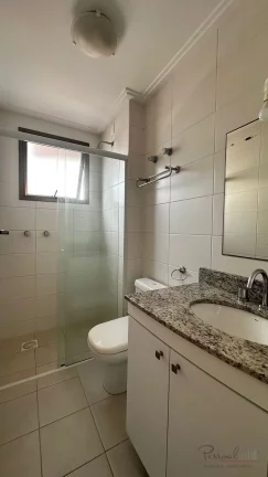 Imagem Apartamento com 93m² de área privativa, semimobiliado, 3 dormitórios (sendo 1 suíte), 1 banheiro...