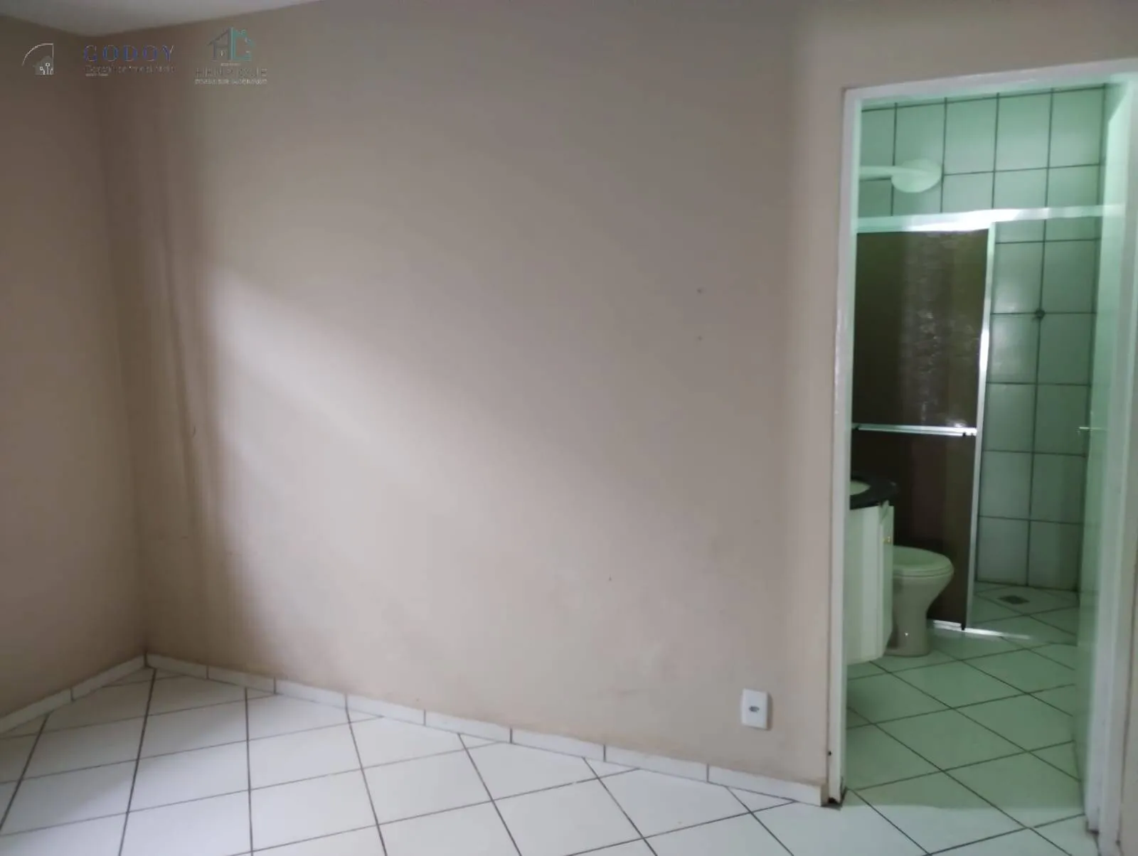 Imagem Casa Jardim Santa Luzia - Casa com Suíte e 2 Vagas Cobertas