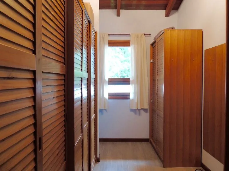 Imagem Casa para Venda com 3 dormitórios, sendo 2 suites e 3 vagas no bairro Belém Novo