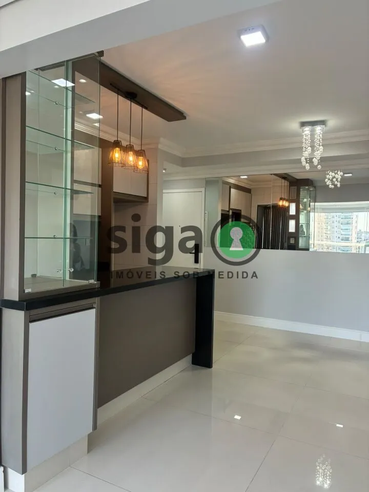 Imagem LOCAÇÃO Apartamento (Semi Mobiliado) Campo Belo com 2 quartos, uma suíte e duas Vagas