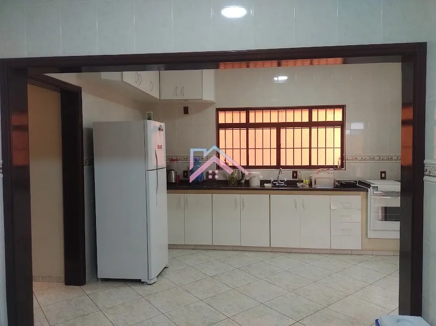 Imagem Casa à venda Vila Jeriva - Área útil 177 m2 com 3 dormitórios suíte / 2 vagas / Excelente localizaçã