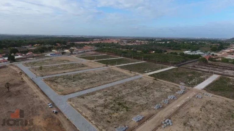 Foto do imóvel Terreno a Venda - Fortaleza, CE em Avenida do Vaqueiro