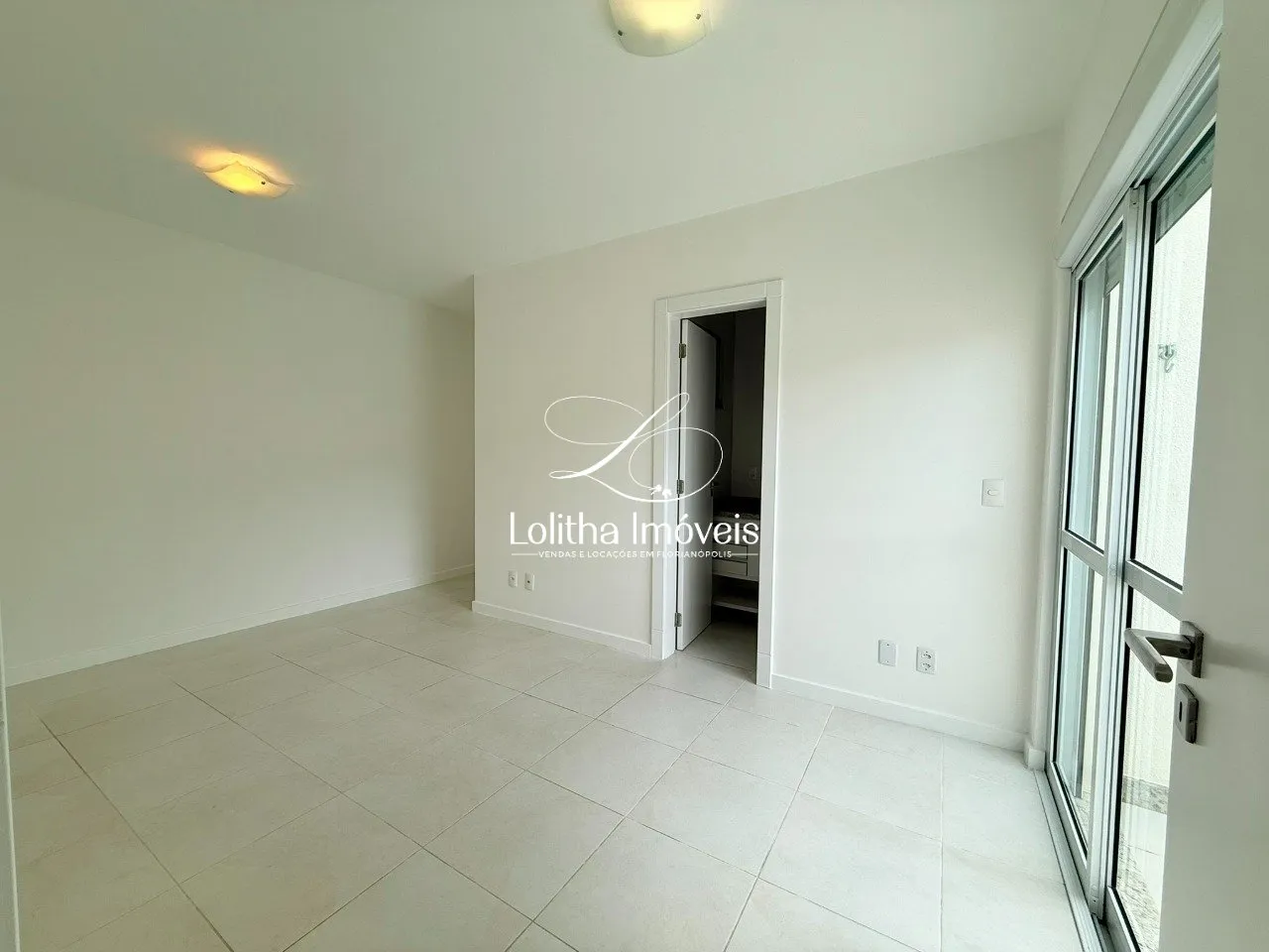 Imagem Cobertura Duplex com 3 suítes e 4 vagas para aluguel- Itacorubi, Florianópolis/SC