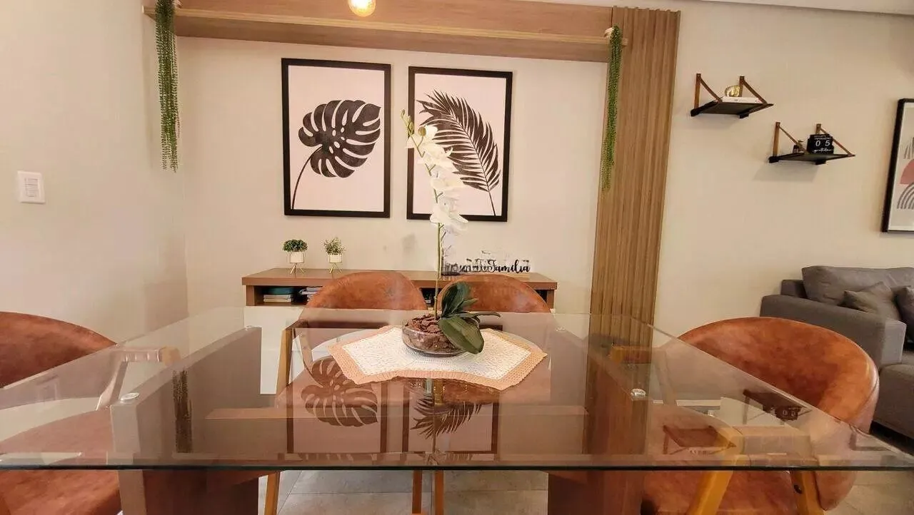 Imagem Casa em condomínio com 3 dormitórios, suíte e 2 vagas.