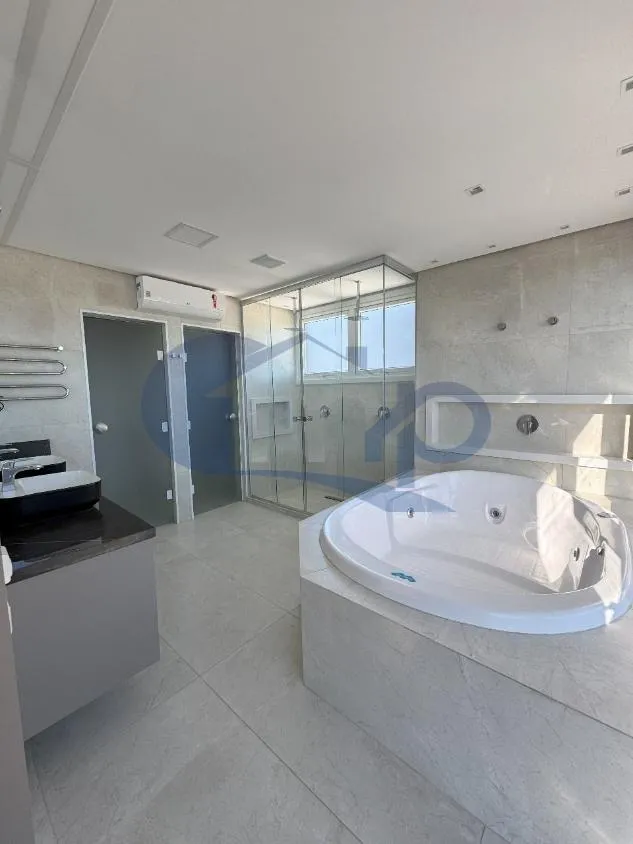 Imagem Apartamento á venda com 4 suítes no centro de Torres/RS