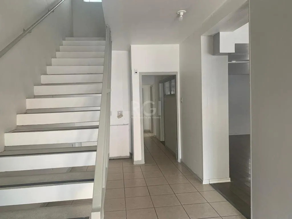 Imagem Casa Comercial com 03 pisos no Bairro Floresta