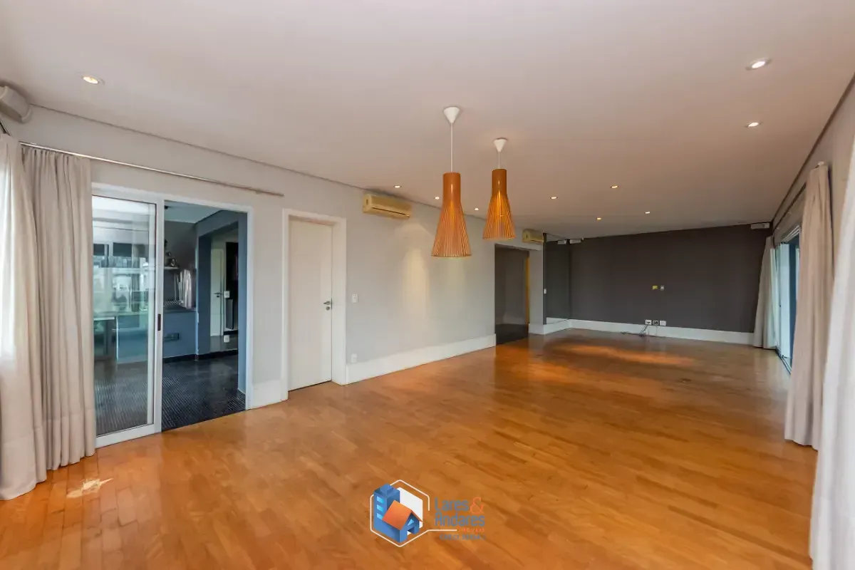 Imagem Apartamento para venda em Vila Uberabinha com 4 quartos, sendo 3 suítes, 233m²