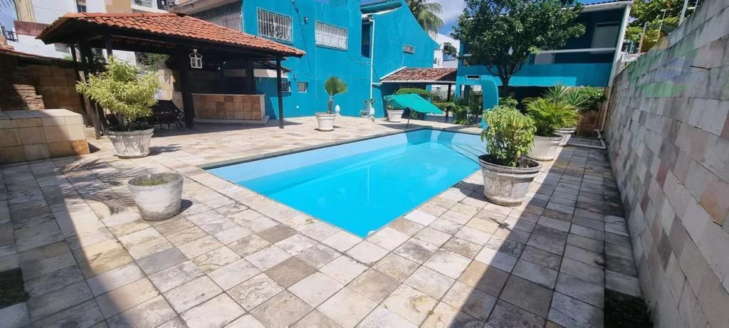 Foto do imóvel Casa duplex com 05 quartos, piscina, venda, Candeias, Jaboatão. em Rua Padre Nestor de Alencar