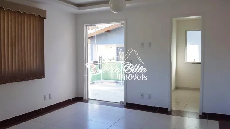 Imagem Casa com 4 dormitórios à venda, 200 m² por R$ 790.000,00 - Albuquerque - Teresópolis/RJ