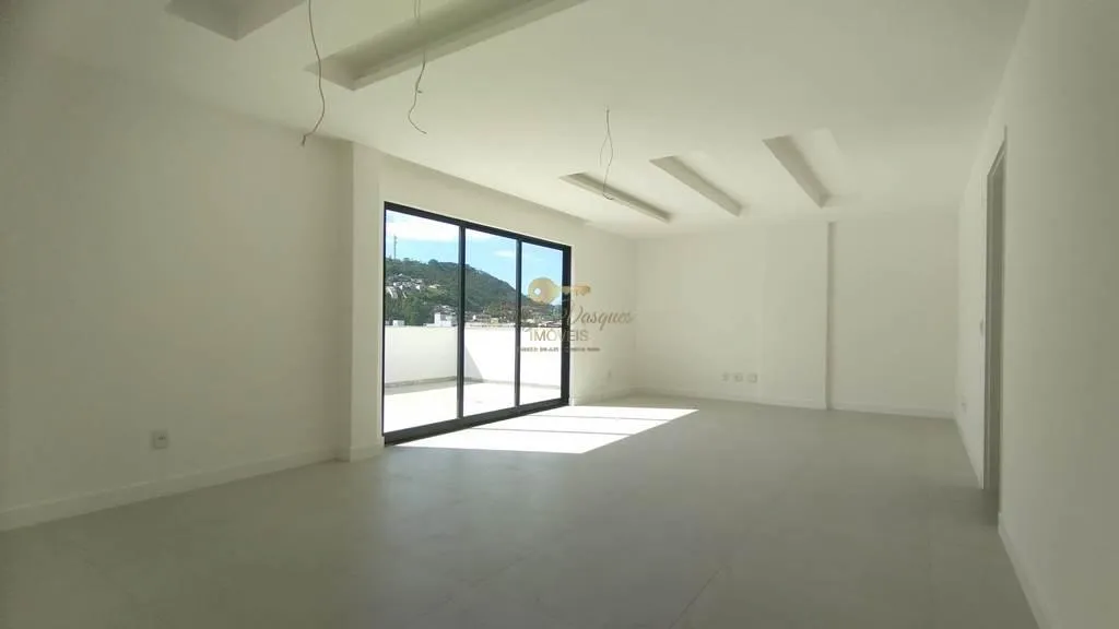 Imagem Cobertura para Venda em Teresópolis / RJ no bairro Agriões