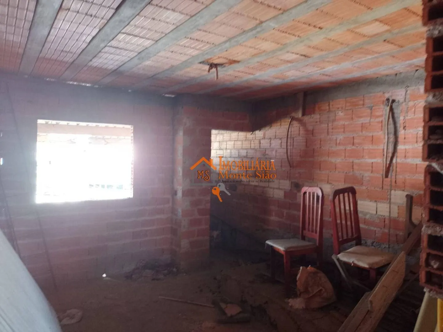 Imagem Sobrado com 2 dormitórios à venda, 147 m² por R$ 371.000,00 - Jardim Ema - Guarulhos/SP