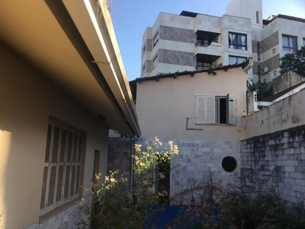 Imagem Casa para Venda - 400m², 4 dormitórios, sendo 1 suites, 4 vagas - Jardim Lindóia