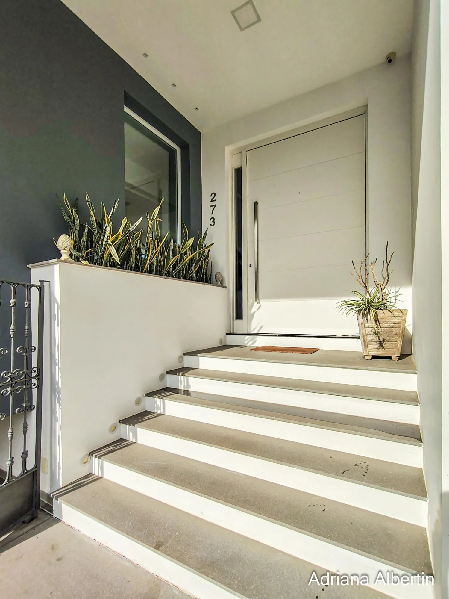 Imagem Casa com 660m² no Alphaville Porto Alegre para quem quer espaço, vista e personalidade - sem cair no padrão genérico