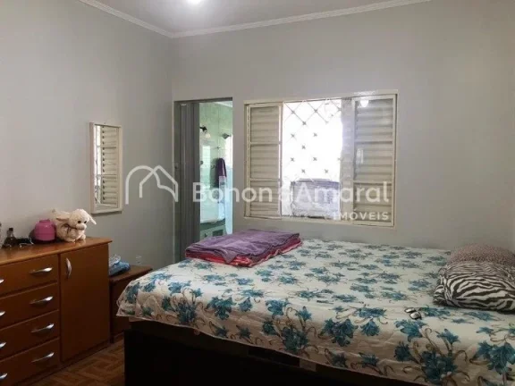 Imagem Casa da frente tem 2 dormitórios, sendo uma suite, sala, cozinha e lavanderia, cômodos bem amplos ...