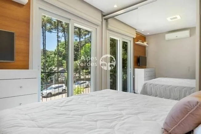 Imagem Casa com 3 quartos, 179m2, à venda em Canela, Vila Suzana