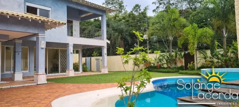 Imagem Bela Casa - 5 Suítes - 781 m² Terreno - Condomínio a Poucos Metros da Praia