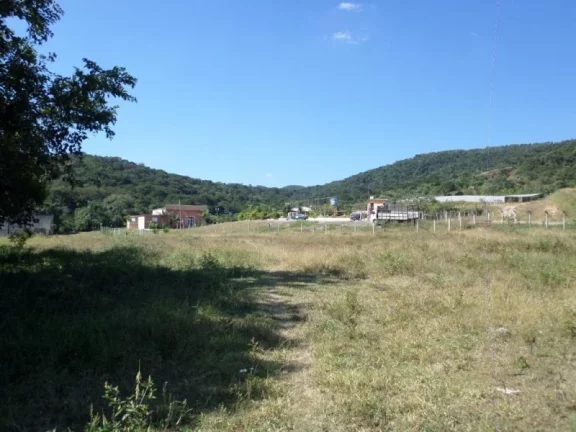 Imagem SITIO EM S.J.CAMPOS, PRÓXIMO DA CIDADE, COM CASA DE 3 DORMITÓRIOS (1 STE), 5 LAGOS PARA PESCARIA