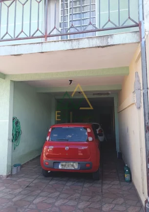 Imagem Casa Sobrado Padrão em Pinhais