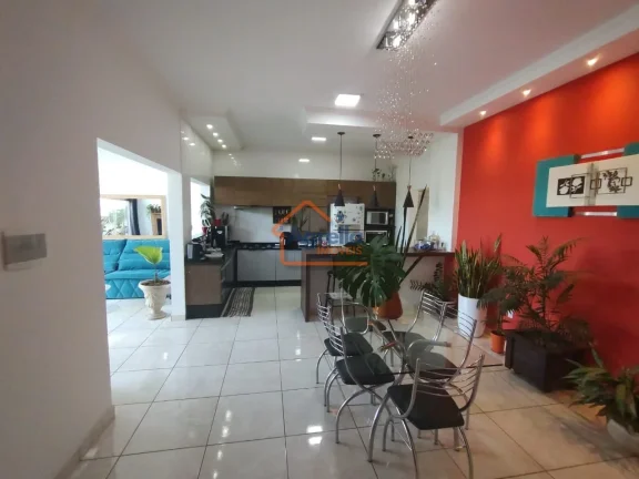 Imagem Casa à venda no bairro Parque das Laranjeiras - Mogi Mirim/SP