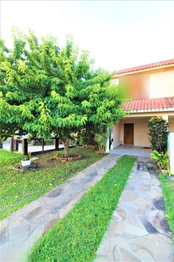 Imagem Casa em condomínio 111m² - 3 dormitórios sendo 1 suíte e 4 vagas no bairro Espirito Santo