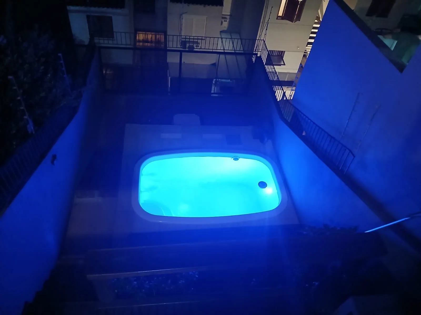 Imagem Casa a venda com piscina de 3 dormitórios em porto alegre