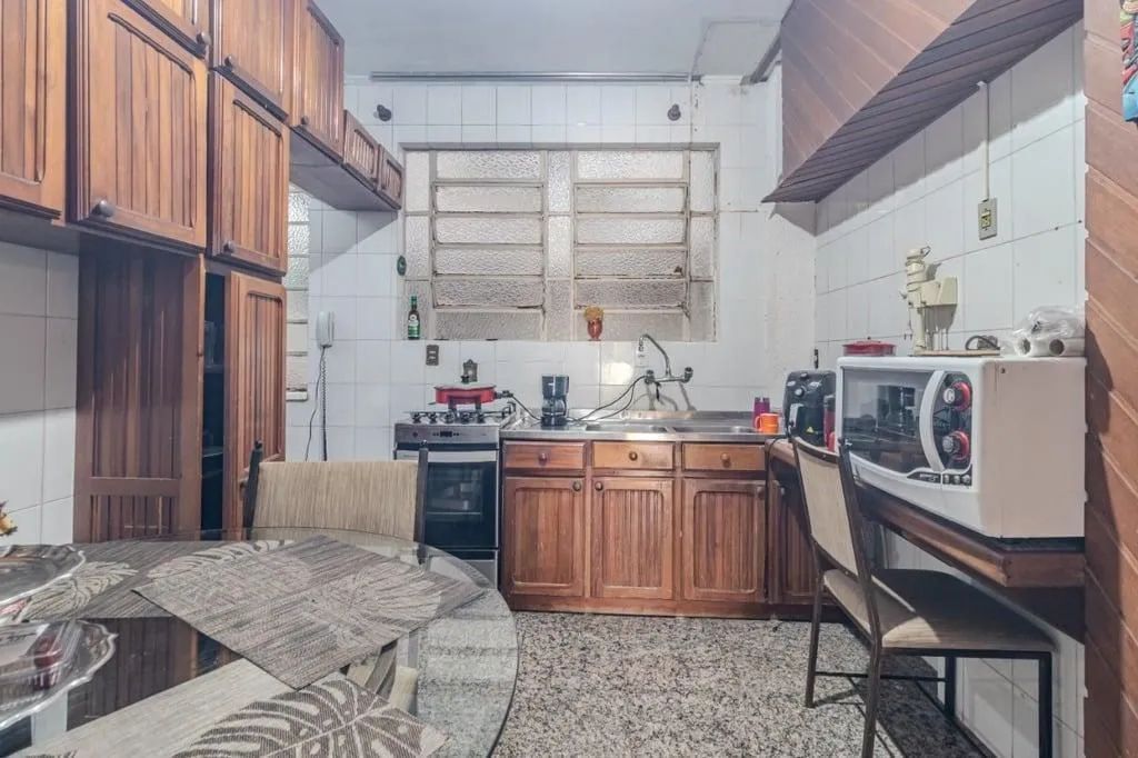 Imagem Vendo apartamento no bairro Floresta, em frente ao colégio Marista São Pedro. com 143,00m2 de área privativa