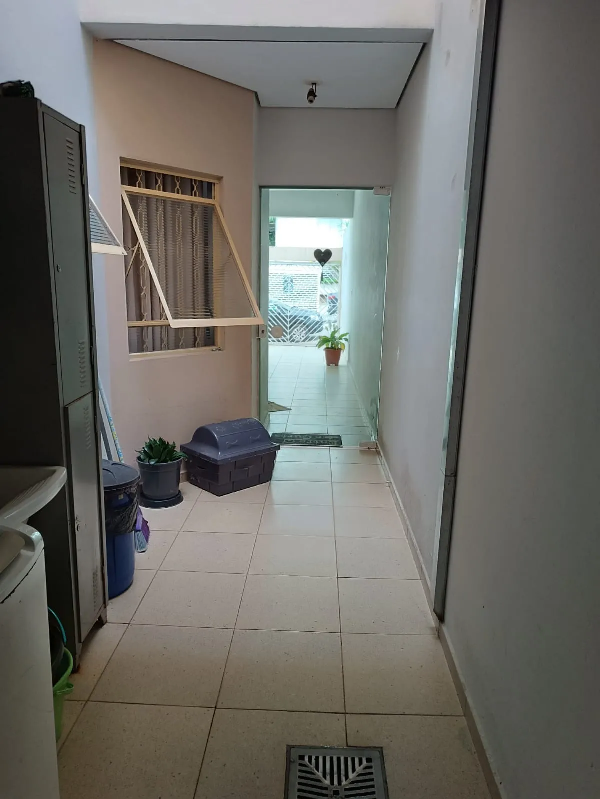 Imagem Sobrado de 3 Dormitórios à Venda no Jardim Karolyne, Votorantim - 280 m²