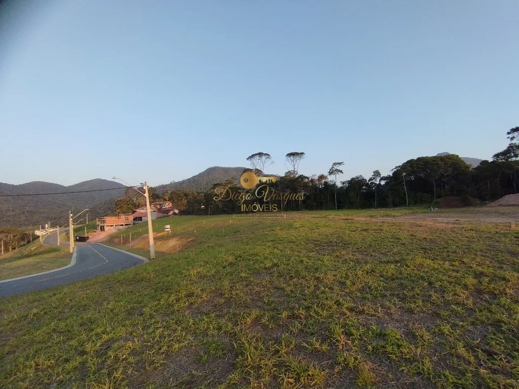 Imagem Terreno em Condomínio para Venda em Teresópolis / RJ no bairro Ermitage