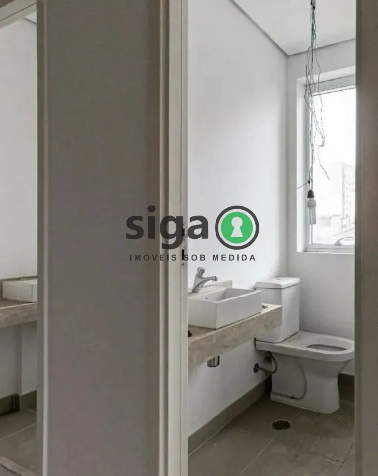 Imagem Sala comercial pronta no Jardins com vista arborizada e localização privilegiada.