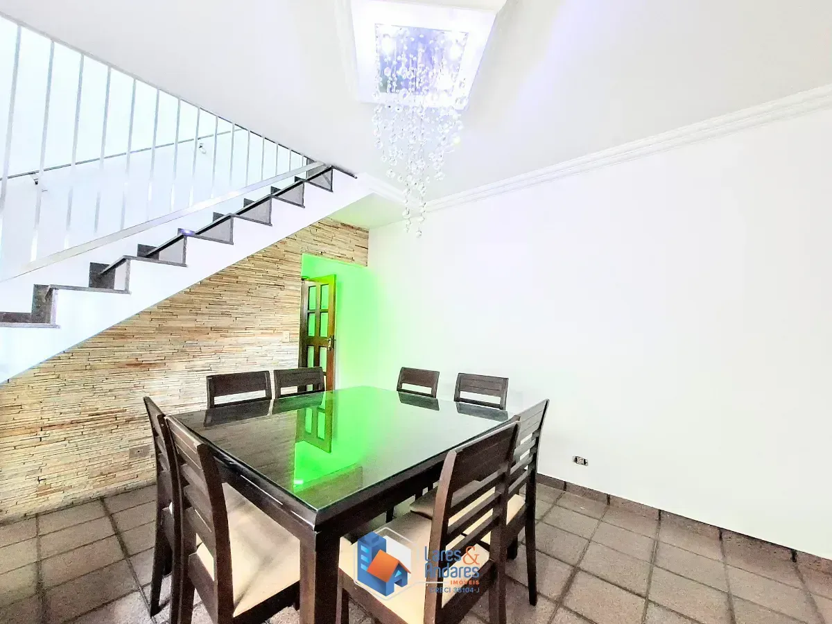 Imagem Sobrado para venda em Chora Menino com 3 quartos, sendo 1 suíte, 187m²