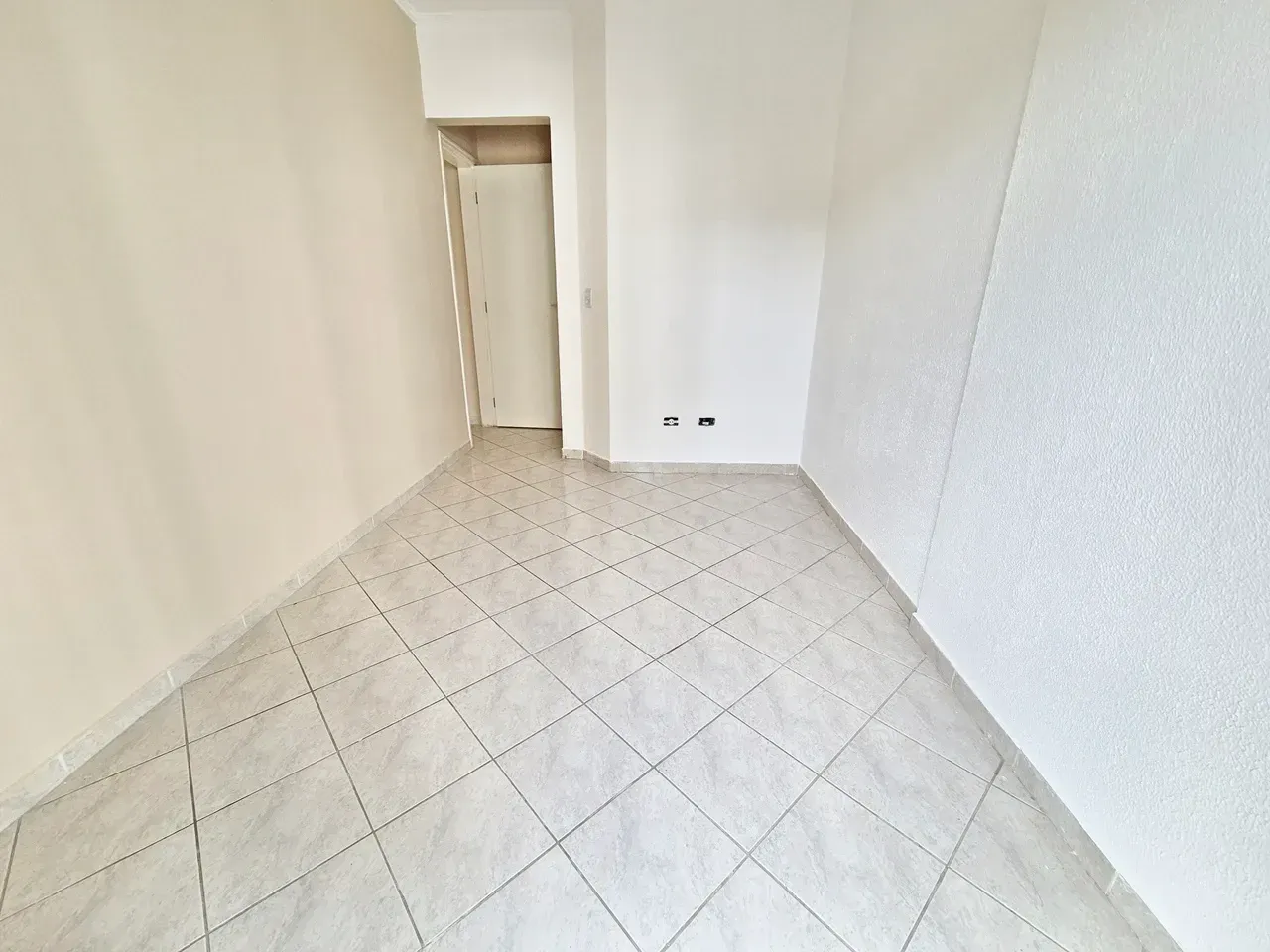 Imagem Apartamento com 2 Quartos à Venda, 73 m² em Mirim - Praia Grande