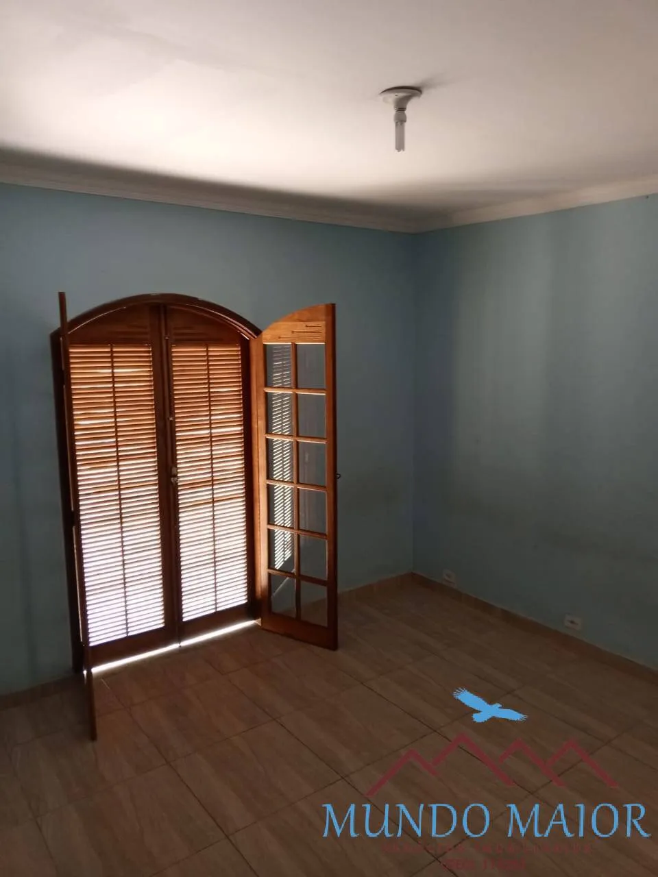 Imagem Casa assobradada com piscina e salao comercaial /Aceita permuta - 290m2!!!
