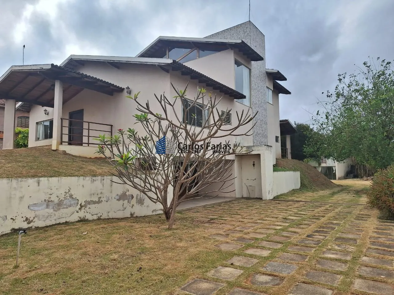 Imagem Casa em Condomínio para Venda em Brasília, Setor Habitacional Jardim Botânico, 4 dormitórios, 1 suíte, 5 banheiros, 2 vagas