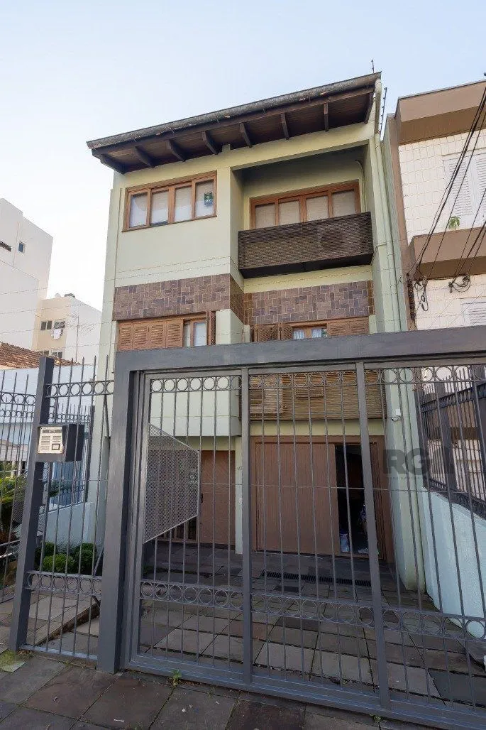 Imagem Casa incrível com 444m² privativos, para uso misto, residencial ou comercial.
