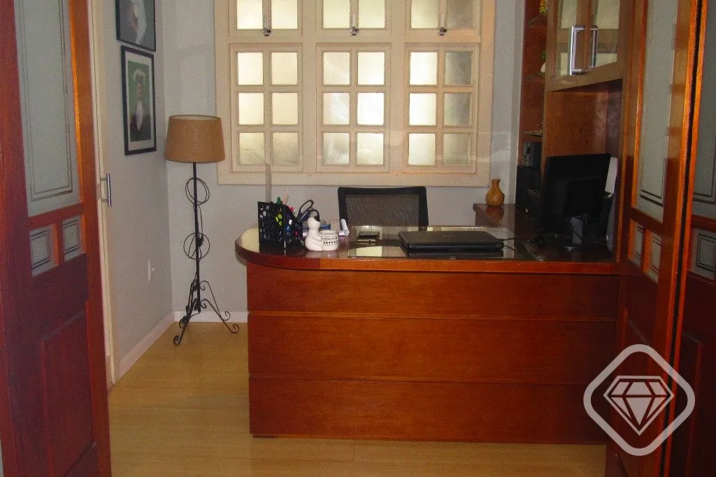 Imagem Apartamento espaçoso próximo ao Zaffari.
Conforto, localização e excelente custo benefício

Est...