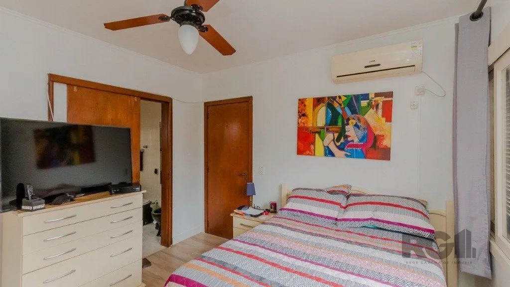 Imagem Casa 394m², 4 dormitórios, 4 vagas no bairro Cristo Redentor