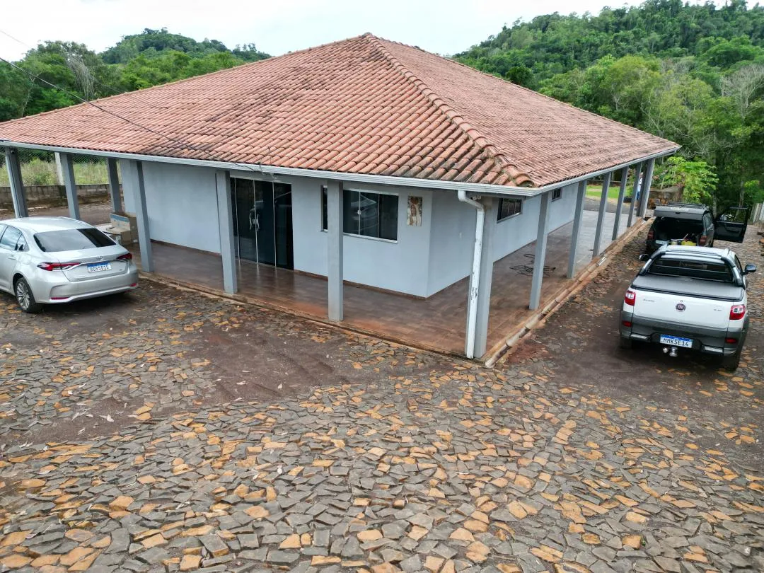 Imagem Casa mobiliada frente para água com churrasqueira e pomar em Boa Vista da Aparecida