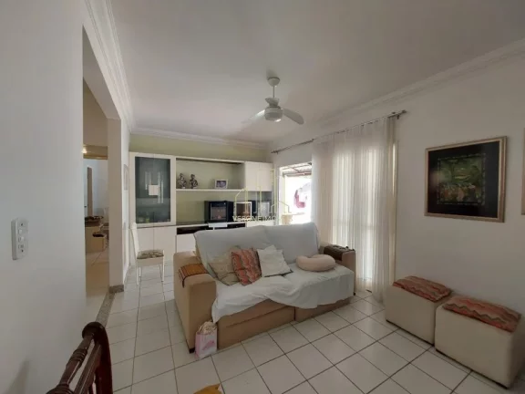 Imagem Casa de Luxo em Condomínio: 4 Quartos, 3 Suítes, 3 Salas em Piatã, Salvador-BA - 230m² de Pura Elegância e Conforto!