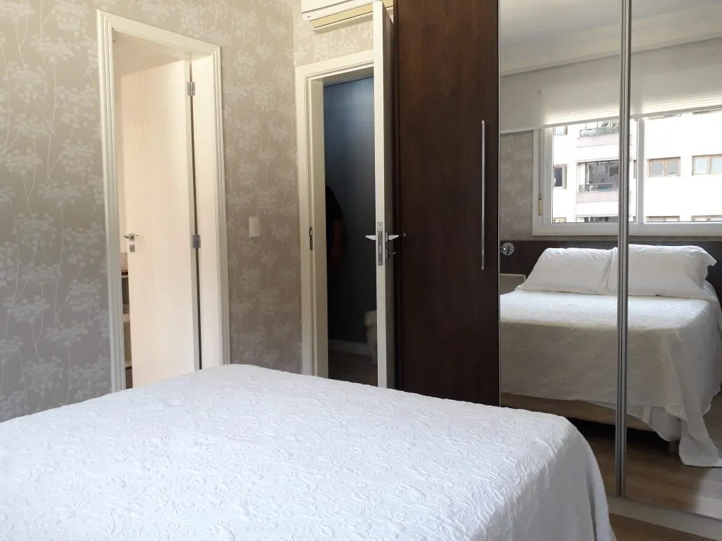 Imagem Apartamento na Bela vista com 3 suites, 4 garagens, 1 apartamento por andar.