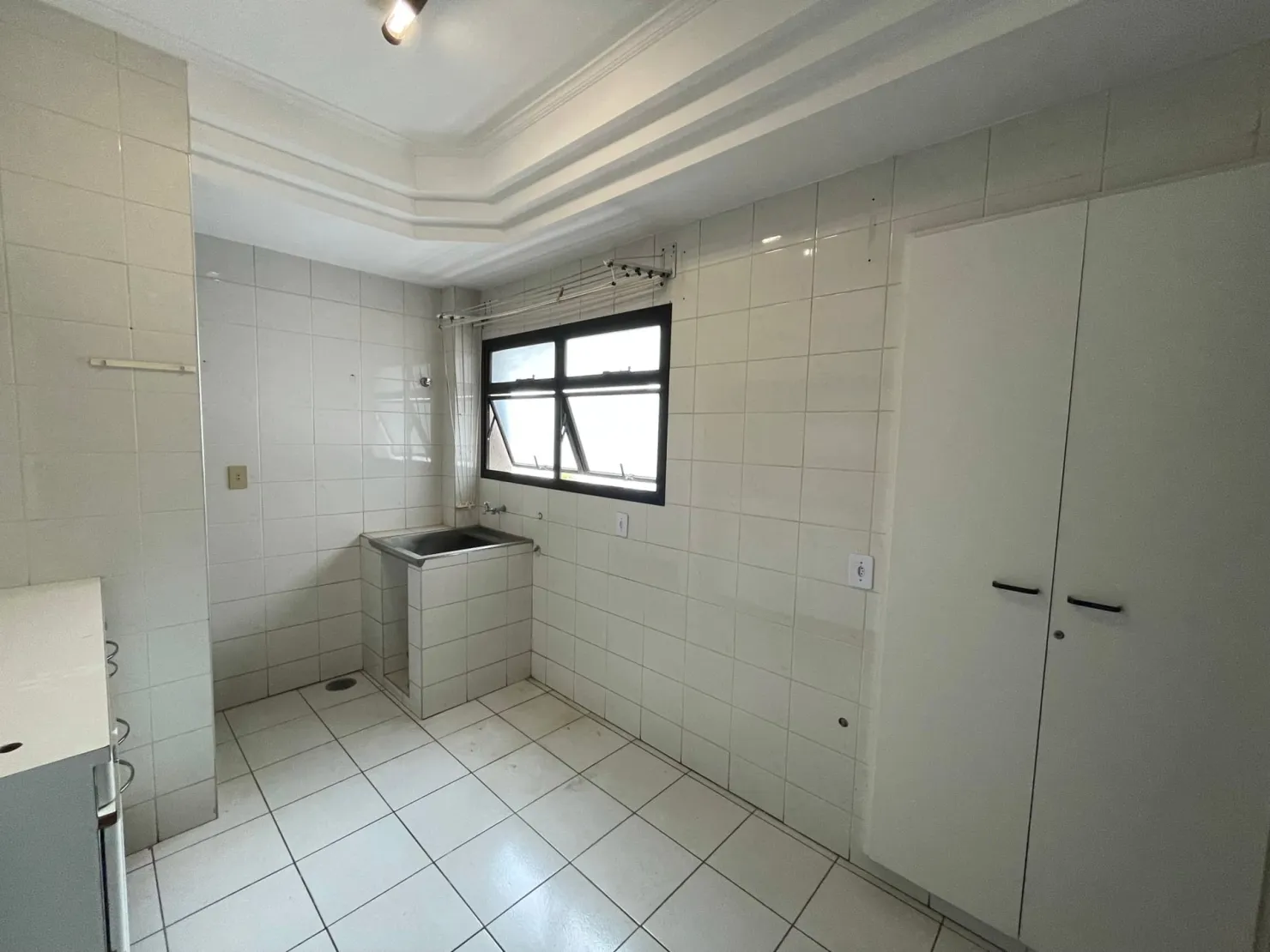 Imagem Apartamento à venda 3 Quartos, 1 Suite, 2 Vagas, 187M², Centro, Taubaté - SP | Condomínio Village Residence