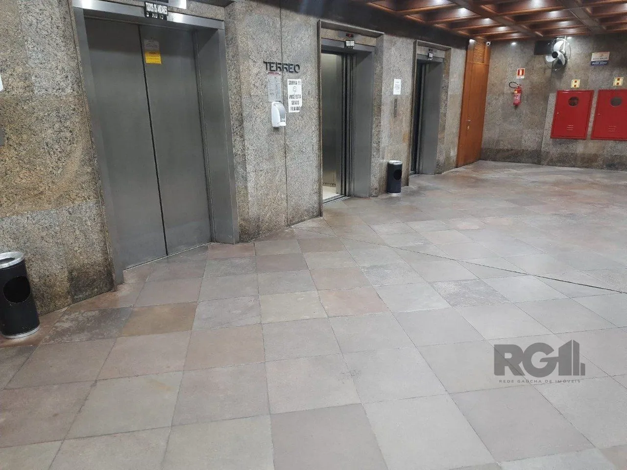 Imagem Sala Comercial à venda Centro Histórico Porto Alegre/RS