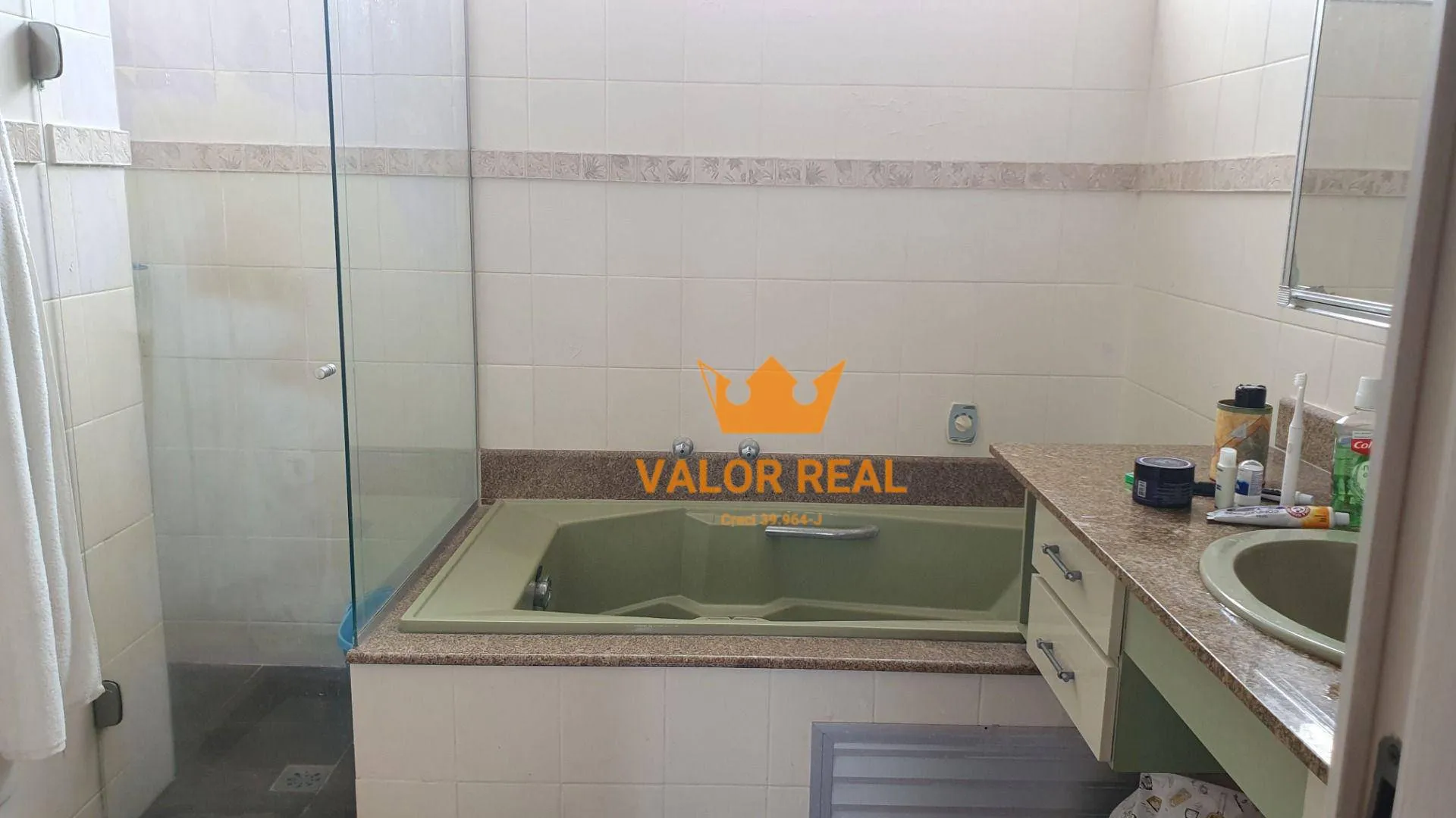 Imagem Apartamento 271 m2, 3 Dorm, 1 Suite, R$ 650 mil. Oportunidade. 14o. andar, vista panorâmica. Aceita Financto.