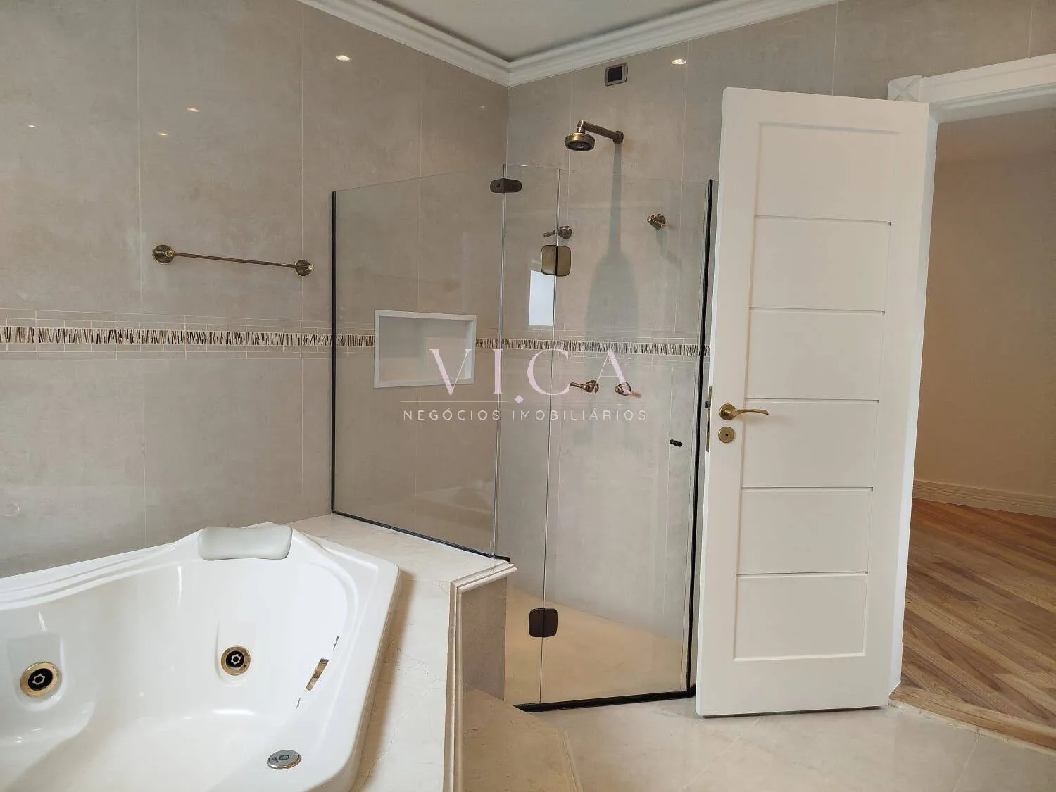 Imagem Casa para venda com 4 dormitórios, 450m2 - por R$ 3.900.000 - Alphaville